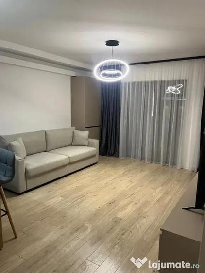 Apartament cu 2 camere semidecomandat în Central
