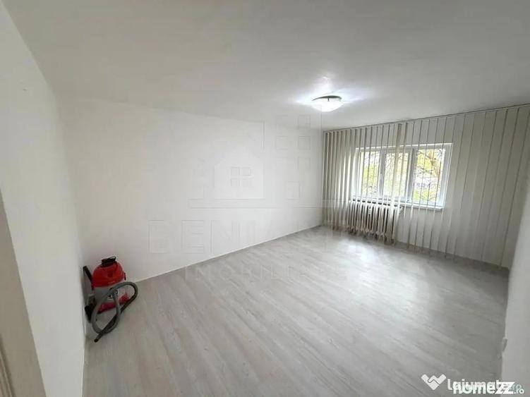 Apartament cu 2 camere decomandat în Sărari