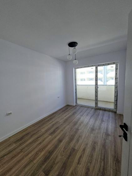 Apartament cu 2 camere semidecomandat în Florești