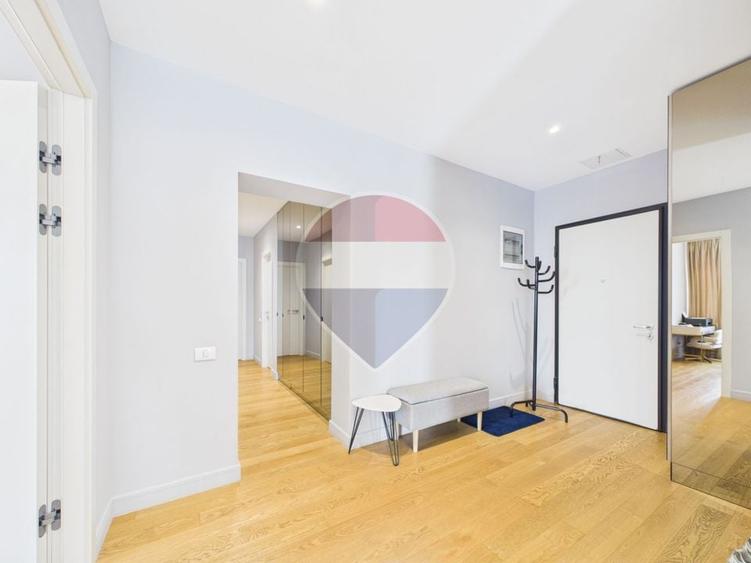 Apartament cu 4 camere decomandat, mobilat în Herăstrău