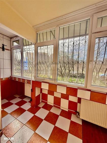 Apartament cu 2 camere decomandat în Văcăresti