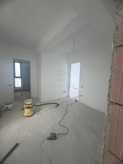 Apartament cu 4 camere semidecomandat, mobilat în Eminescu