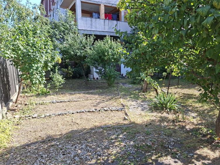 Casă cu 2 camere în Central
