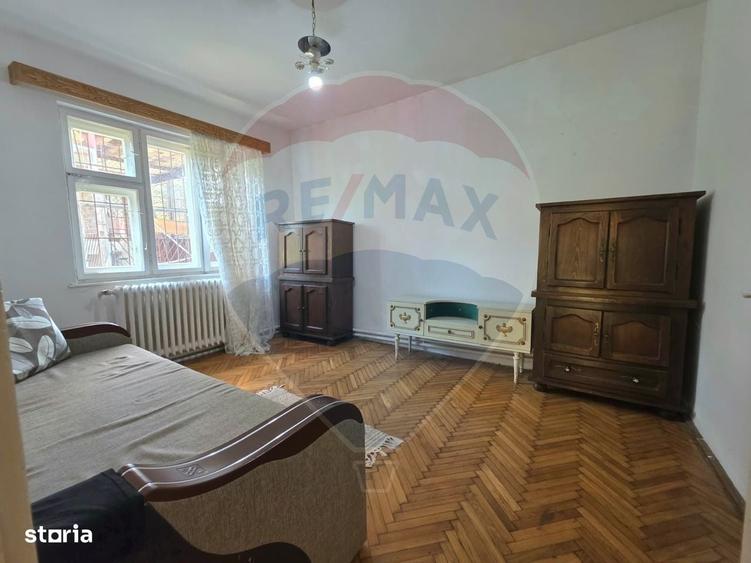 Apartament cu 3 camere decomandat în Vitrometan