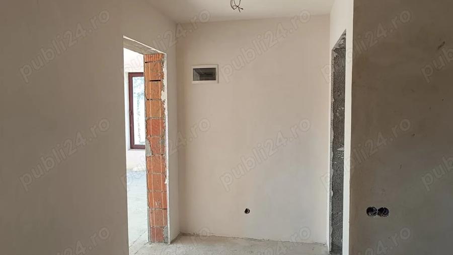 Casă cu 5 camere în Câmpinița