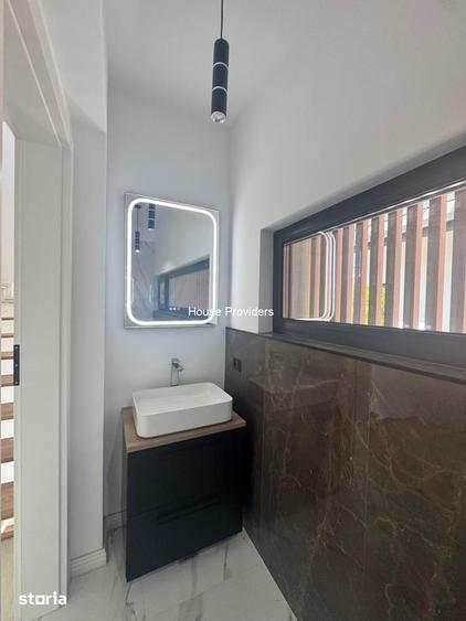 Casă cu 4 camere cu Teren 175 Mp în Străulești