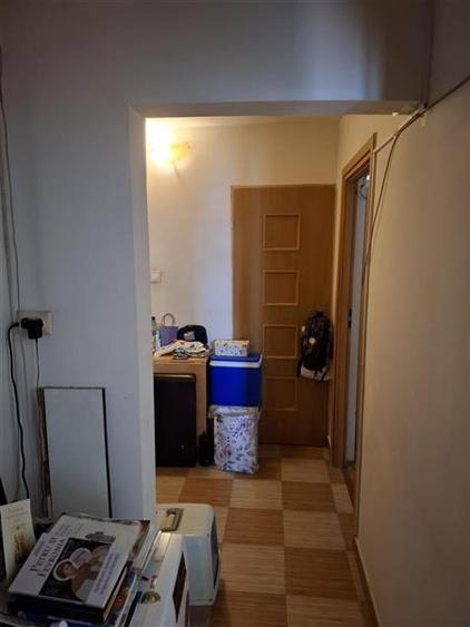 Apartament cu 3 camere decomandat în Dristor