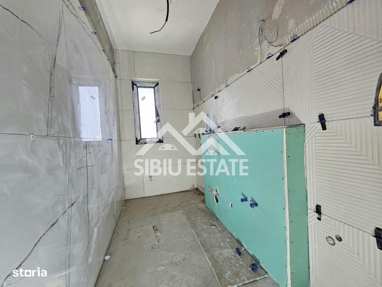 Casă cu 4 camere în Daia