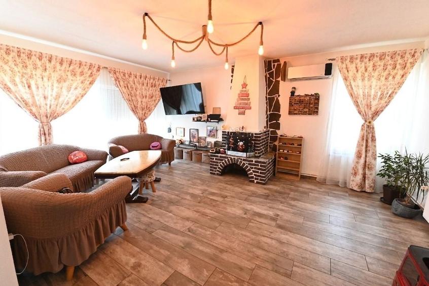 Doua case de vanzare in Carcea | 1.066 mp teren | 0% Comision - 4