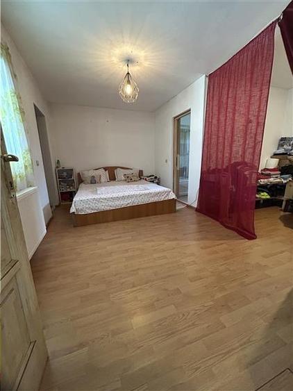 Casă individuală cu 3 camere cu Canalizare în Sud