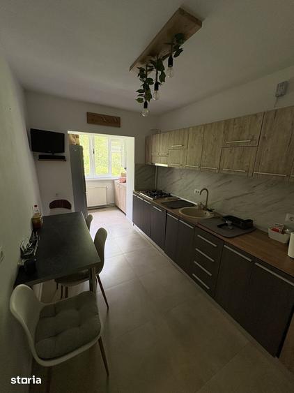 Apartament cu 3 camere decomandat în Valea Cetății