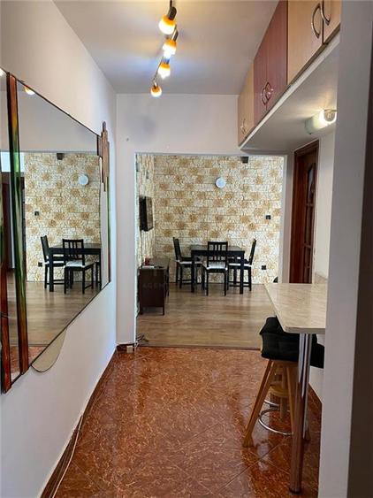 Apartament cu 3 camere decomandat în Dacia