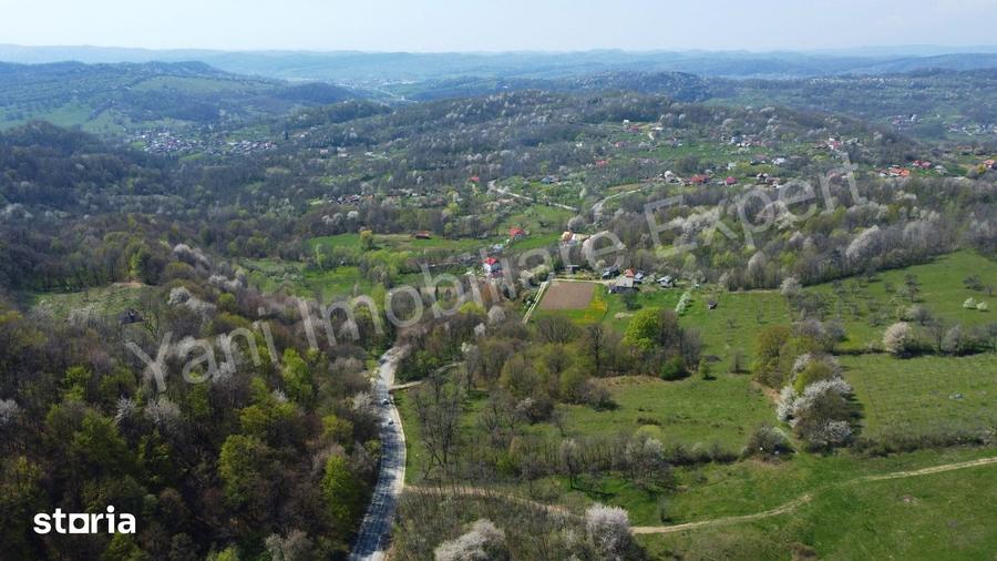 Teren de 15856 mp, în Valea Iașului