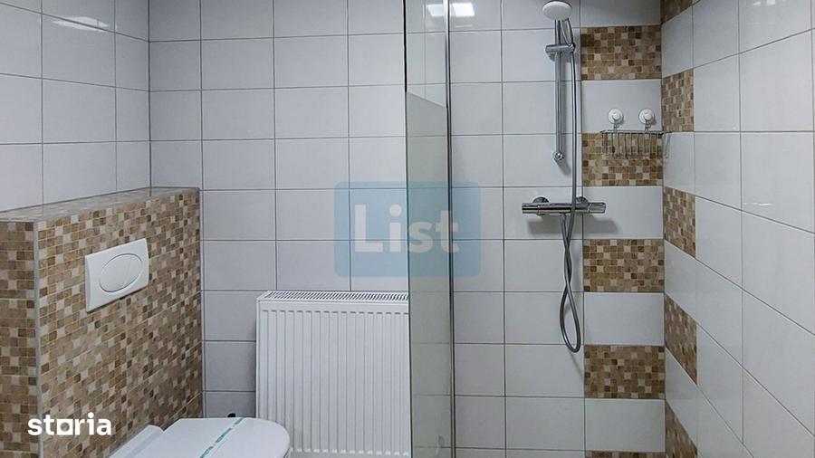 Casă cu 6 camere cu Teren 3500 Mp în Central
