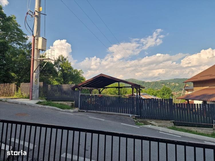 Casă cu 4 camere în Ghioșești