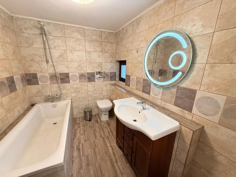 Apartament cu 3 camere decomandat, mobilat în Banu Manta