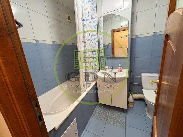Apartament cu 2 camere decomandat, mobilat în Central