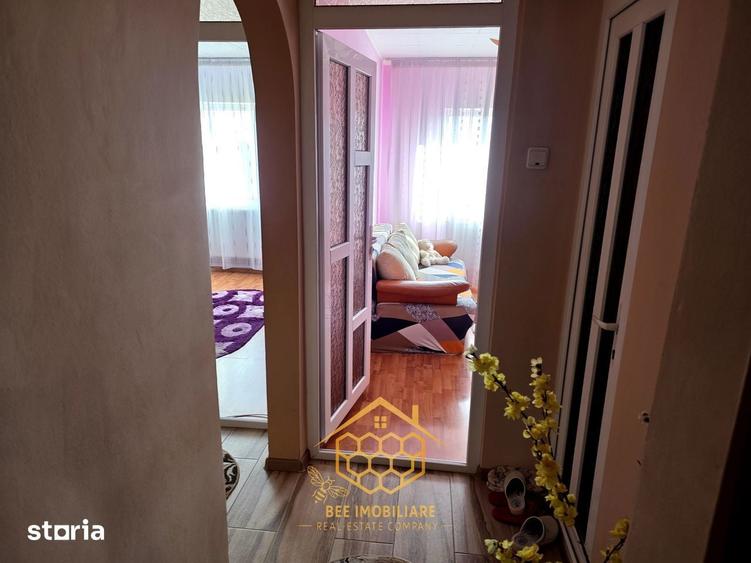 Apartament cu 3 camere in zona centrala - Filiasi - 5
