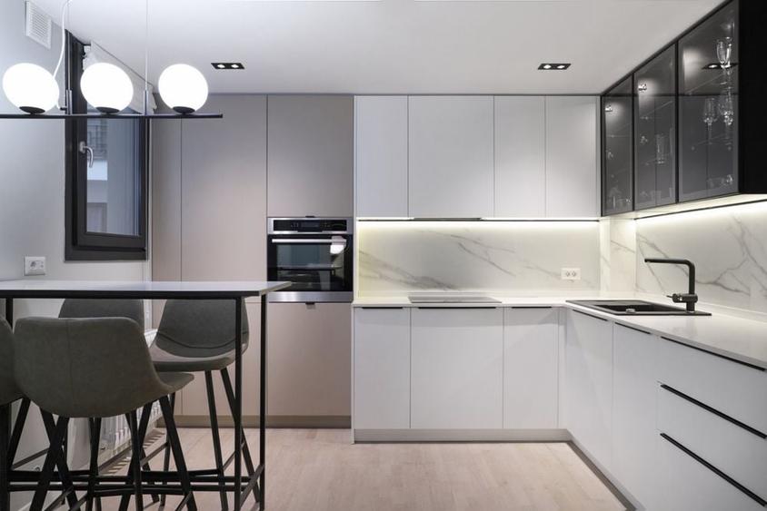 Apartament cu 3 camere decomandat în Șoseaua Nordului