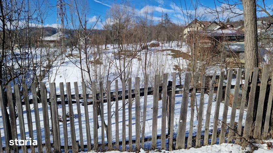 Teren de 2942 mp, în Valea Mare