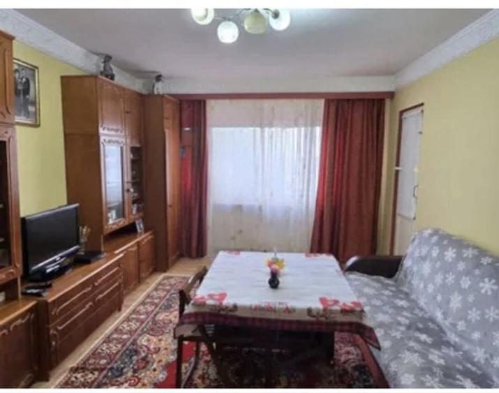 Apartament cu 3 camere decomandat în ICIL