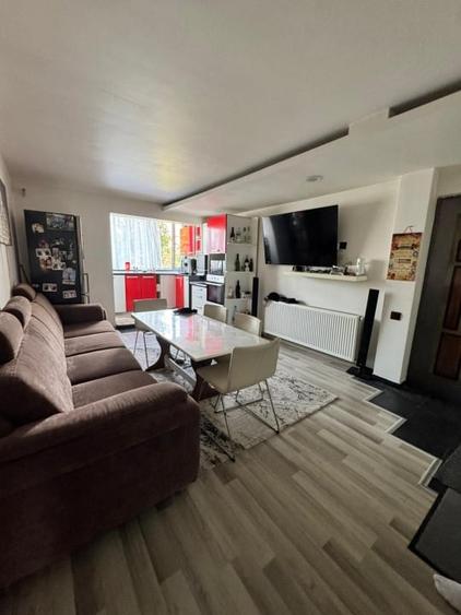 Apartament cu 3 camere decomandat, mobilat în Vasile Alecsandri