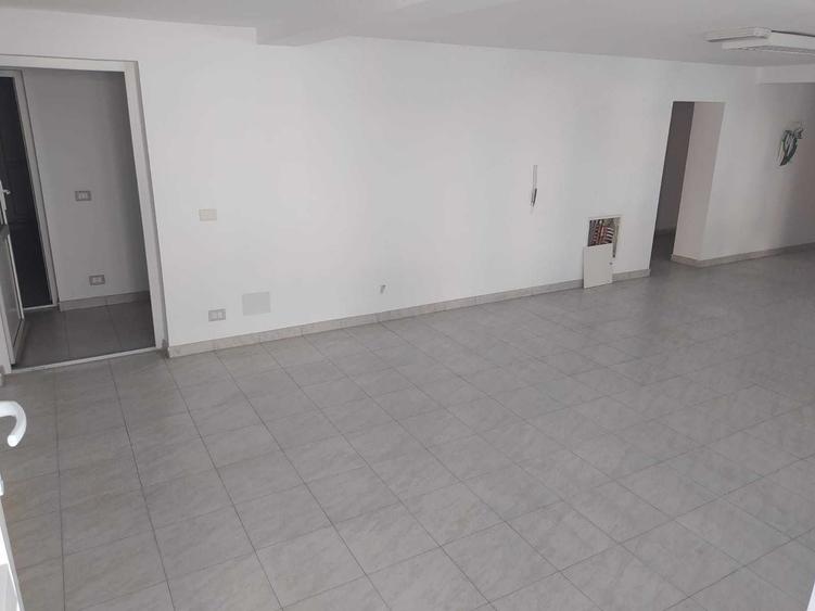 Casă cu 4 camere în Autogară