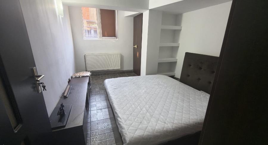 Apartament cu 2 camere semidecomandat în Steaua