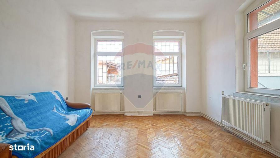 Casă cu 3 camere cu Teren 149 Mp în Centrul Istoric