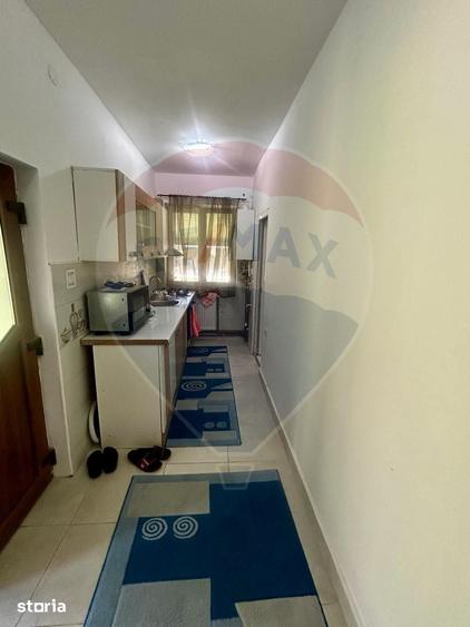 Casă cu 3 camere cu Teren 1500 Mp în Pomi