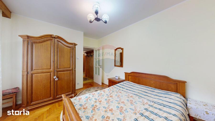 Apartament cu 3 camere decomandat în Eroilor