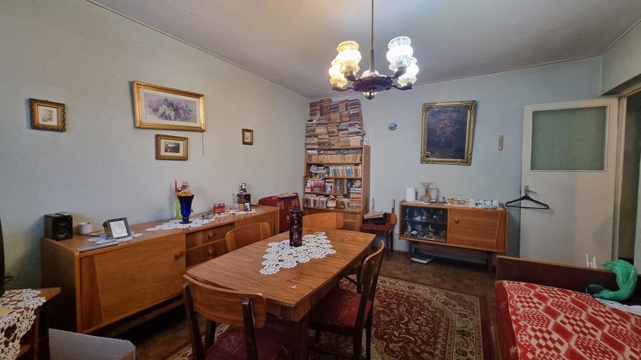 Apartament cu 2 camere decomandat în Sala Palatului