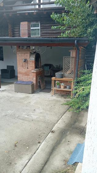 Casă cu 3 camere cu Teren 1200 Mp în Central