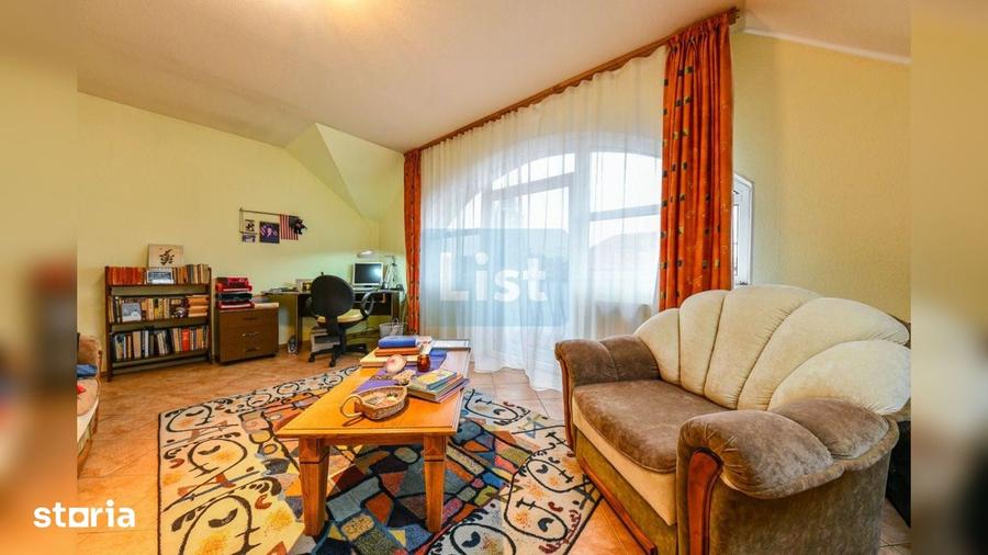 Casă cu 6 camere cu Teren 400 Mp în Gheorgheni