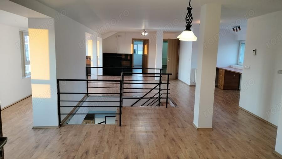Apartament cu 4 camere, mobilat în Girocului