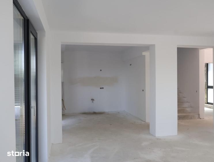 Casă cu 4 camere cu Teren 361 Mp în Central