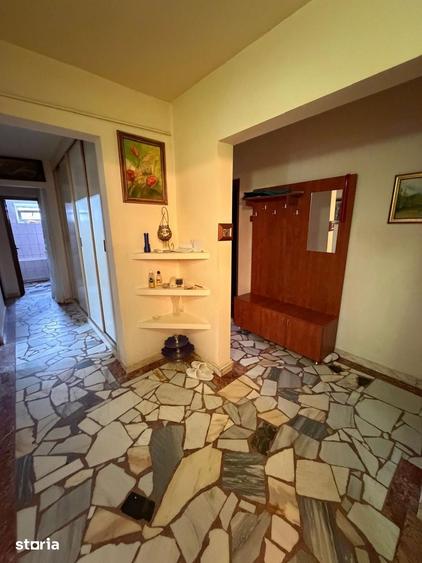 Apartament cu 4 camere decomandat, mobilat în Tomis I
