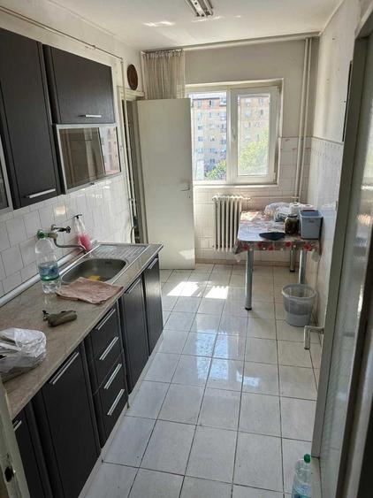 Apartament cu 2 camere decomandat în Confecții