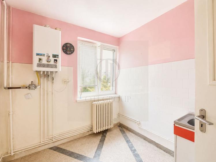 Apartament cu 2 camere decomandat în Central