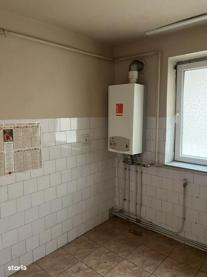 Apartament cu 3 camere în Onești