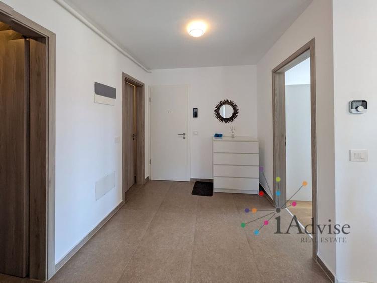 Apartament cu 2 camere decomandat în Tractorul