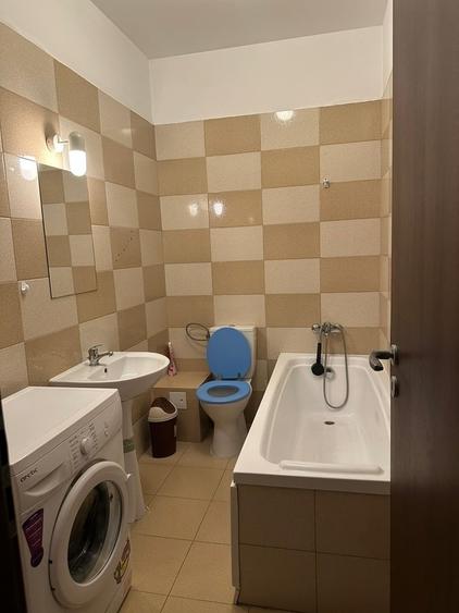 Apartament cu 2 camere decomandat în Eroii Revoluției