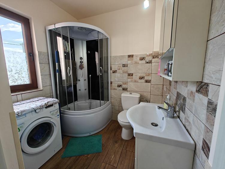 Casă cu 4 camere în Faraoani