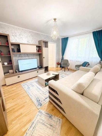 2 Camere 48mp Zona Centrală Gaze Renovat - 1