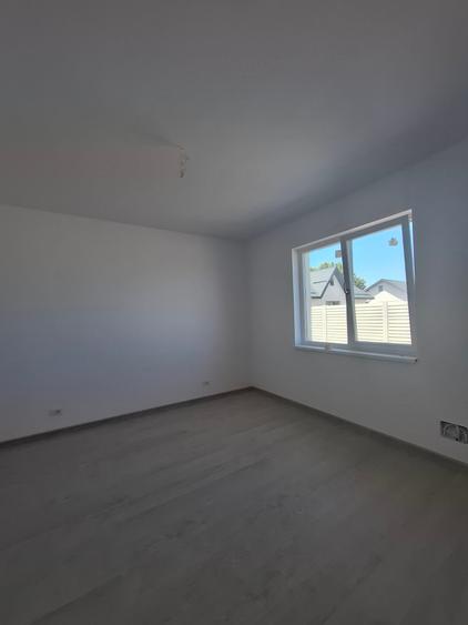Casă individuală cu 4 camere cu Teren 420 Mp în Domnești