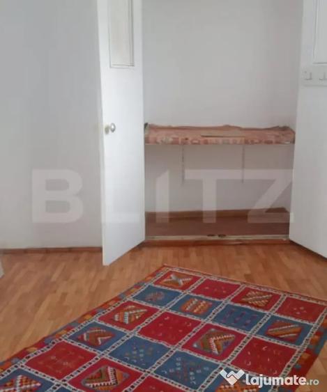 Casă cu 8 camere cu Teren 60 Mp în Astra