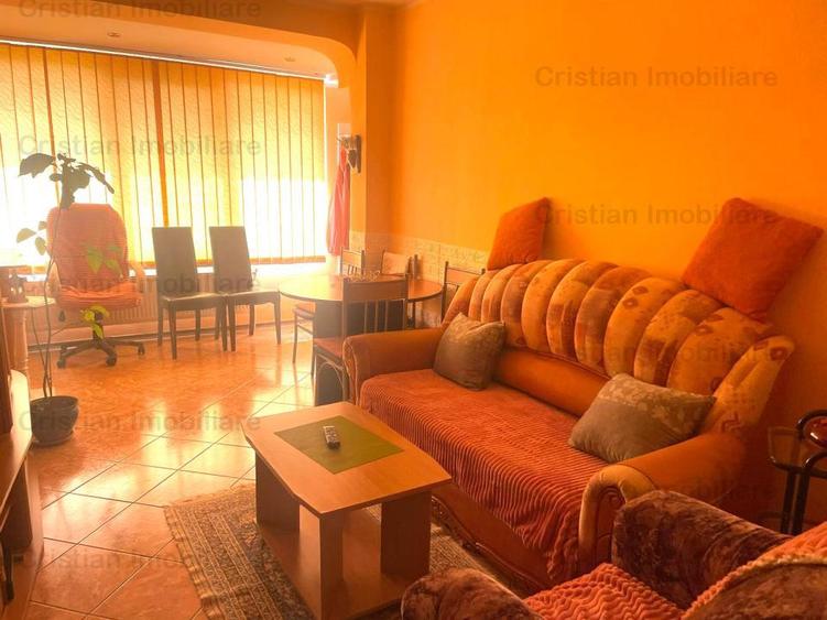 Apartament cu 4 camere semidecomandat în Hipodrom