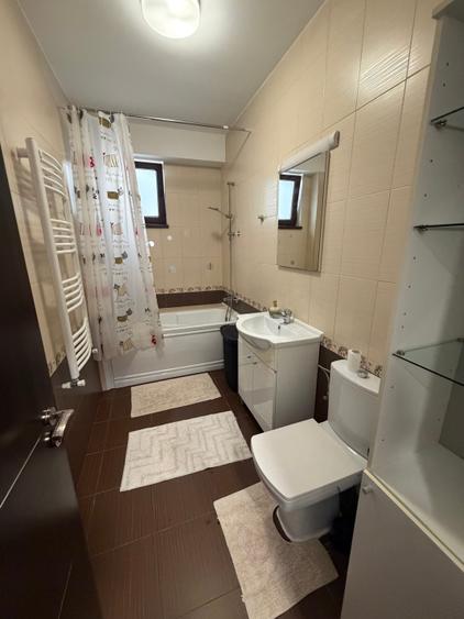 Apartament cu 2 camere decomandat în Tomis Plus