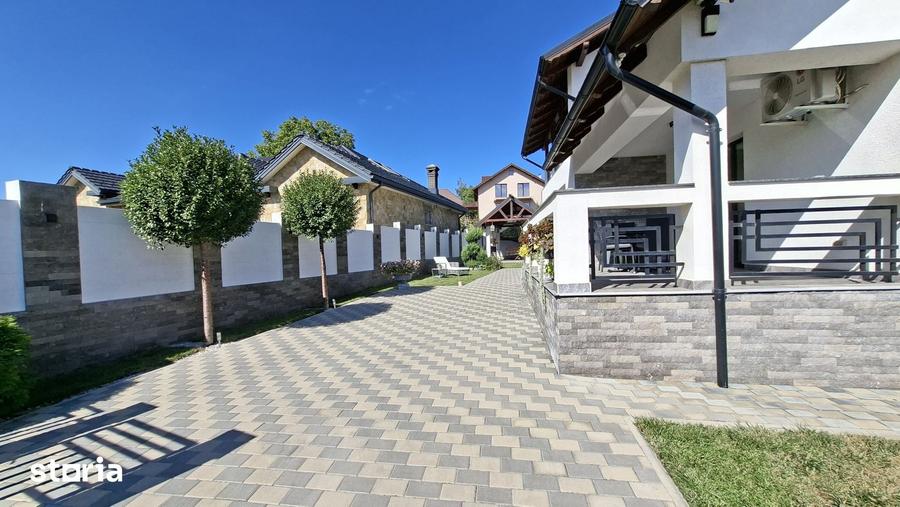 Casă cu 6 camere cu Teren 575 Mp în Central