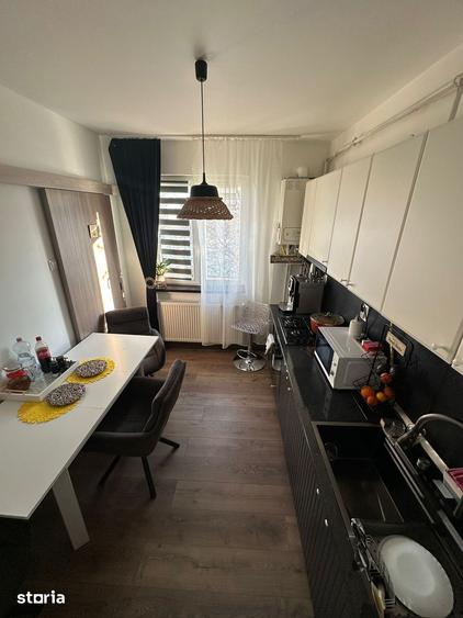 Apartament cu 3 camere decomandat în Orașul Vechi